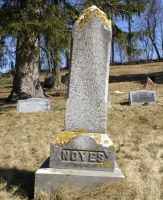 Samuel Chase & Ann Jane (Pecker) Noyes monument